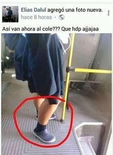 Se rieron de ella por ir con crocs y medias al colegio y respondió con una  lección de vida - El Día de Hoy